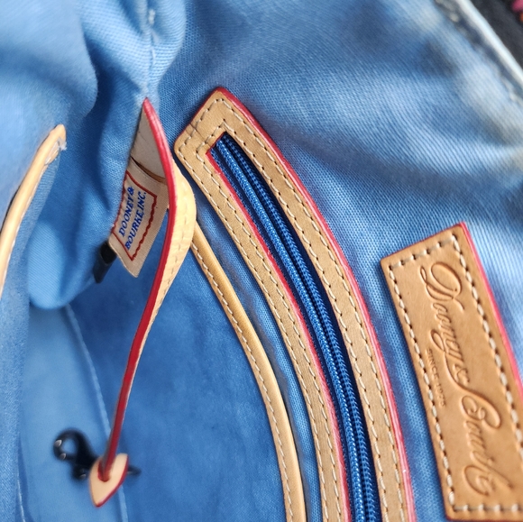 Dooney & bourke small crossbody - Picture 5 of 7